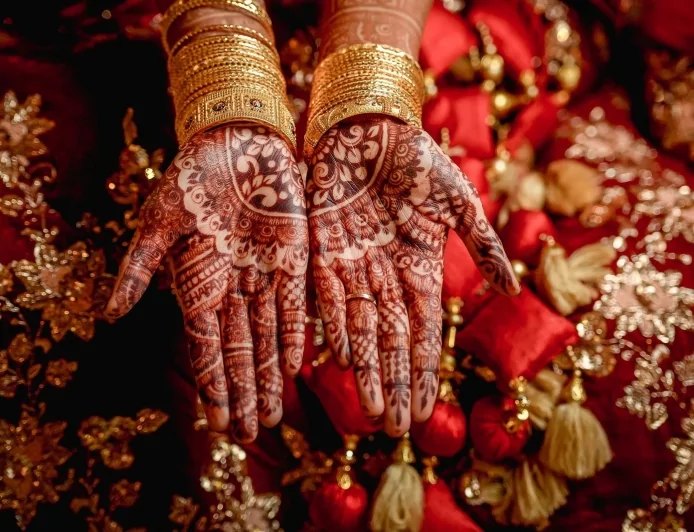 বিয়ে কোন প্রাকৃতিক সত্য নয়, সমাজের তৈরি এক শক্তিশালী ক্ষমতার কাঠামো