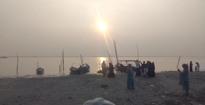 হেমন্ত শীতের সন্ধিক্ষণে নারিশা ঘাট, যেখানে জীবন ছুঁয়ে যায় পদ্মার অপার সৌন্দর্যে