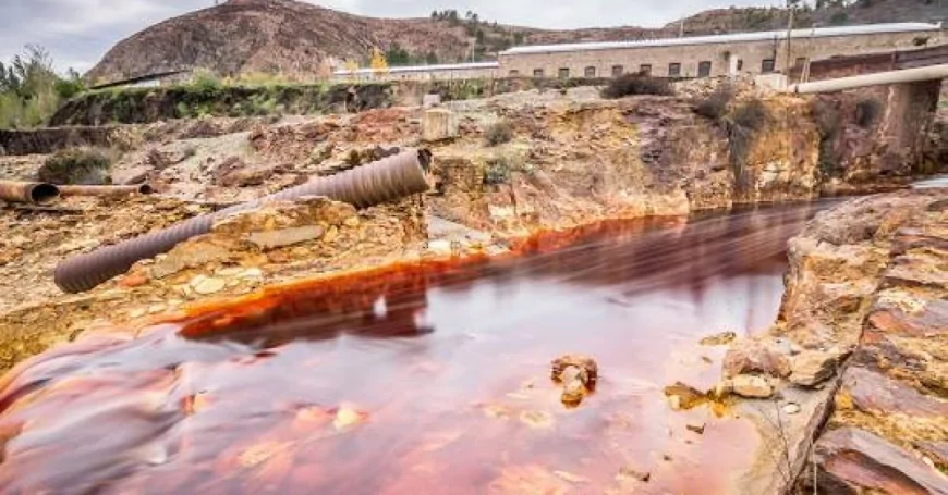 রিও টিন্টো নদী (Rio Tinto River) — এক অদ্ভুত লাল নদীর রহস্যময় জগৎ