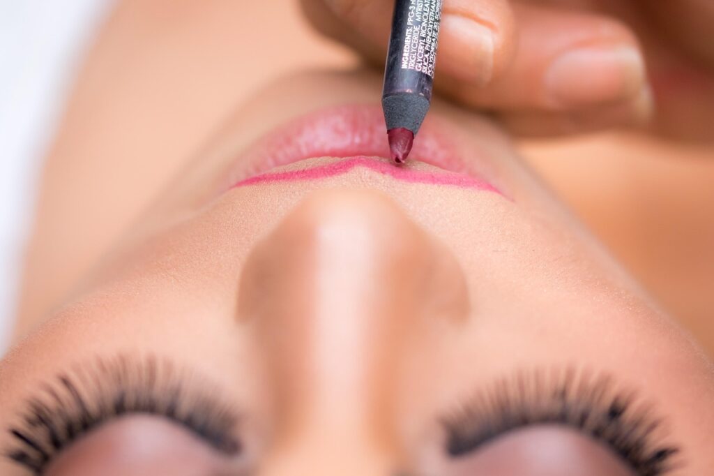 lipstick 1942173 1280